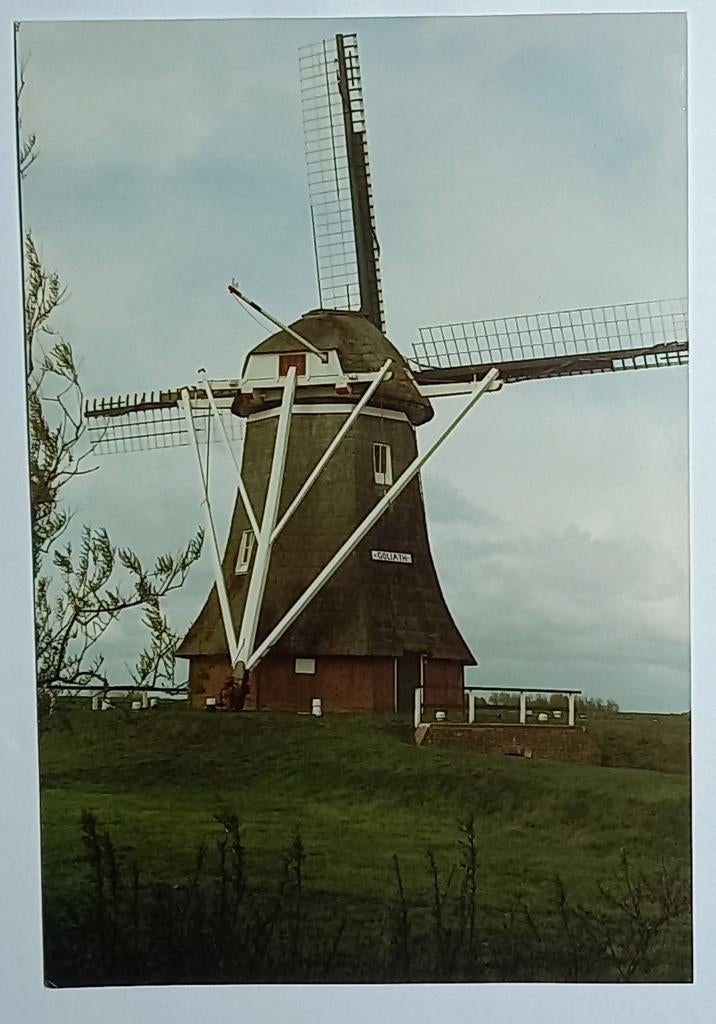Uithuizermeeden - Eemshaven ( Gr. )  foto foto Molen Goliat, Verzenden, 1980 tot heden, Foto, Zo goed als nieuw
