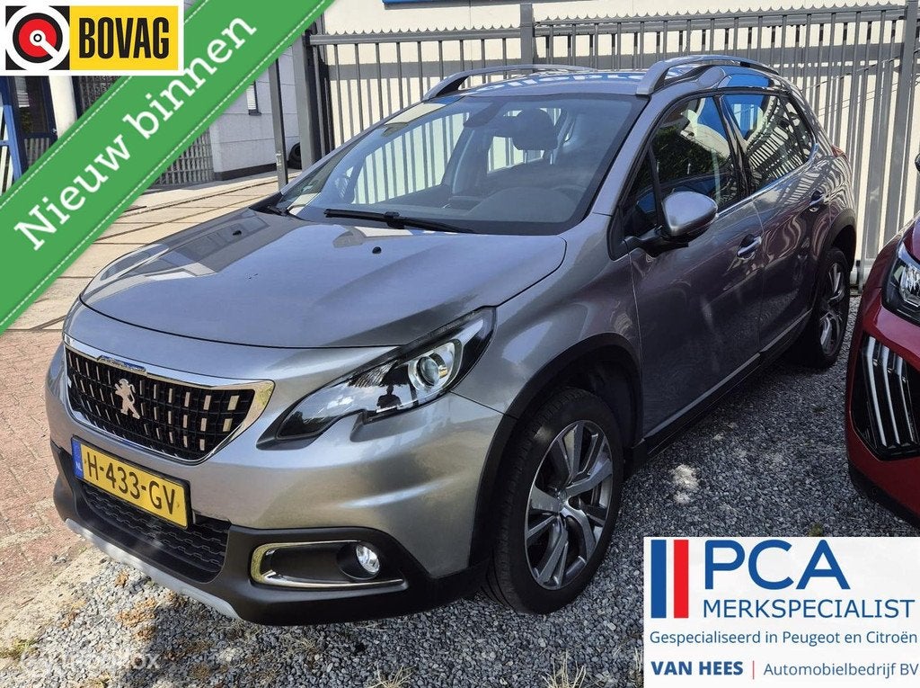 Peugeot 2008 1.2 PureTech Allure 110 PK navigatie halfleer c, Auto's, 1199 cc, 1165 kg, Leder en Stof, Bedrijf
