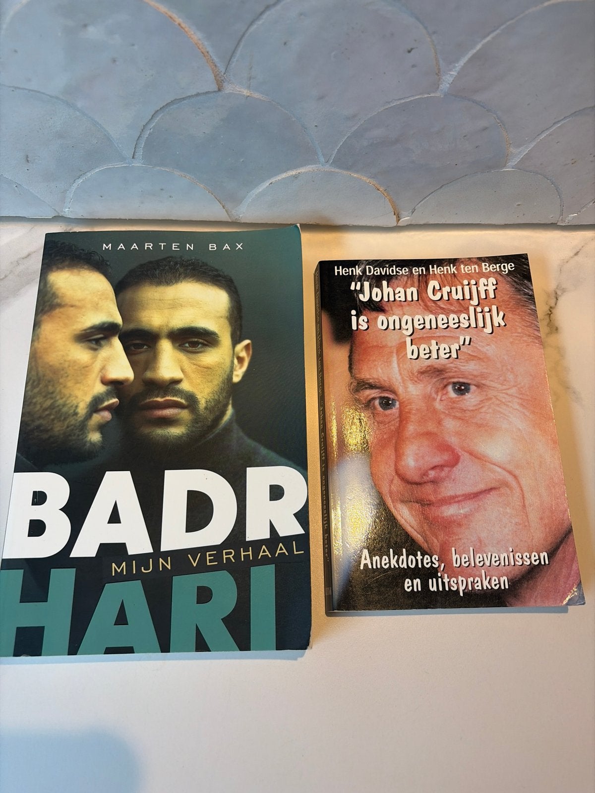 2 Boeken: Badr Hari - Mijn Verhaal & Johan Cruijff is beter, Ophalen of Verzenden, Gelezen, Sport