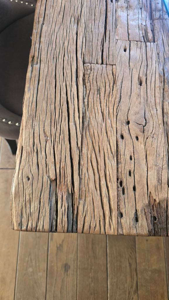 Robuuste eethoek met glazen blad en gestoffeerde stoelen, Huis en Inrichting, Tafels | Eettafels, Landelijk, Robuust, Klassiek