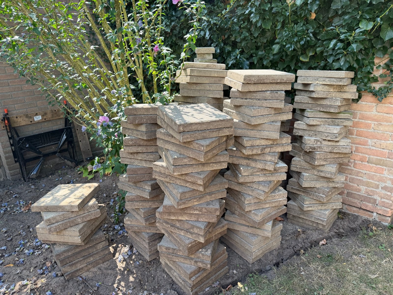 Terras/beton tegels, 25m2, 30x30cm, Tuin en Terras, Ophalen, Gebruikt, 10 m² of meer, Beton