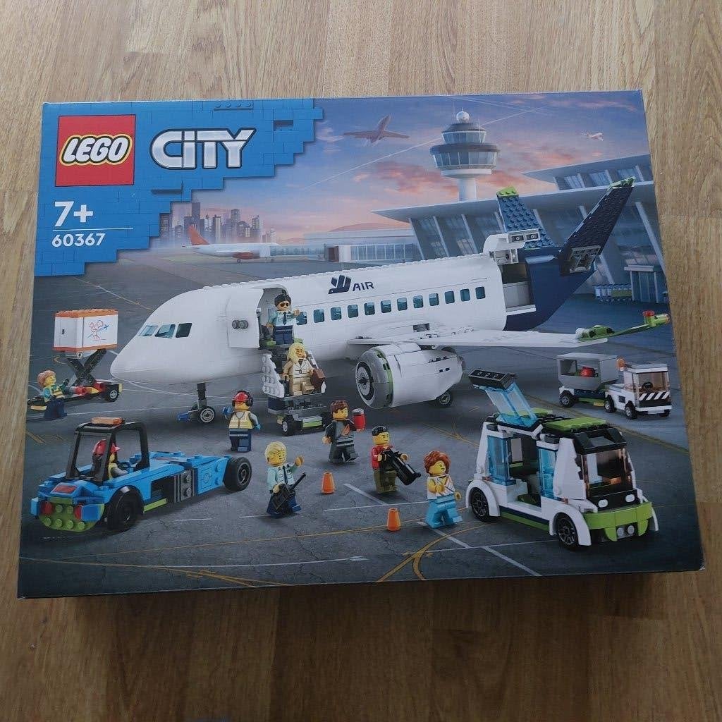 Lego 60367 CITY Passagiersvliegtuig, Lego, Nieuw, Ophalen of Verzenden, Complete set