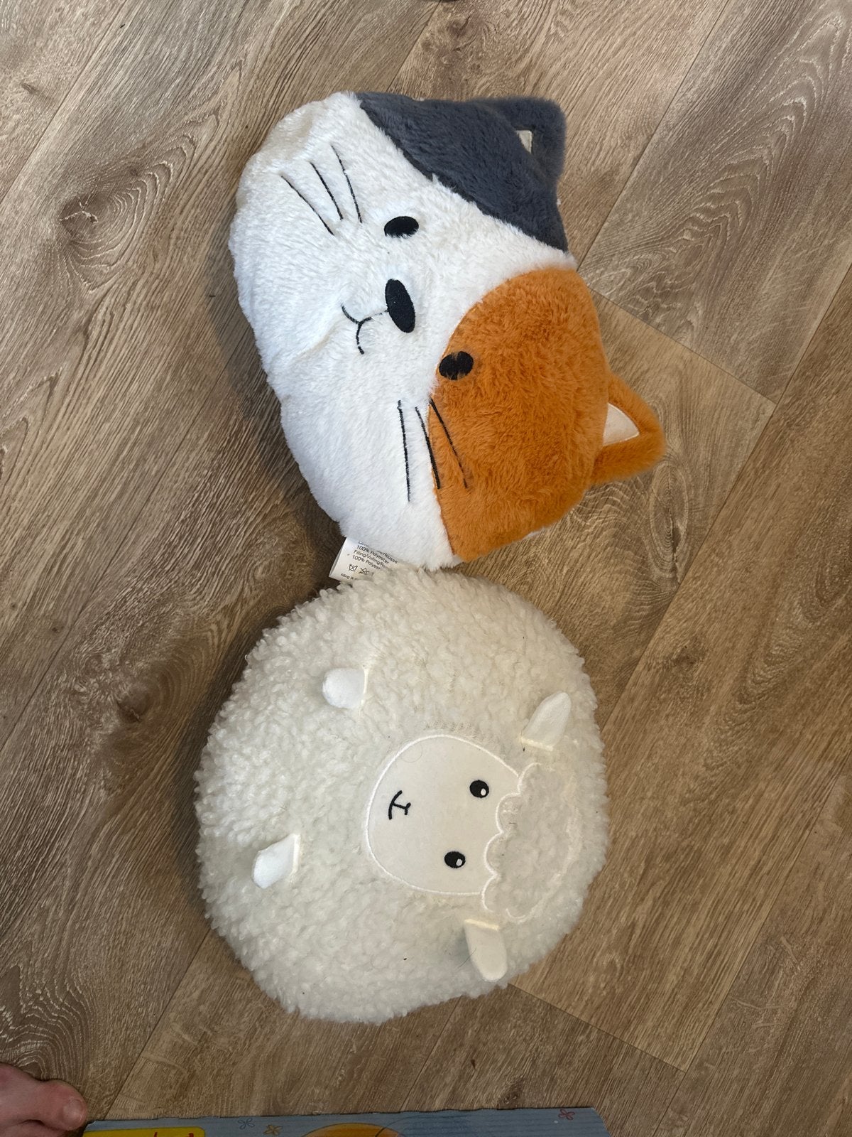 Leuke kussentjes voor de kinderkamer: kat en schaap, Ophalen, Meerkleurig, Met print, Nieuw