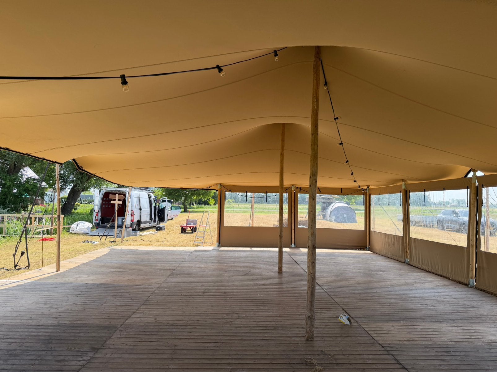 Vloeren te huur partytent vlondervloer huren, Hobby en Vrije tijd, Feestartikelen | Verhuur, Ophalen of Verzenden, Gebruikt, Overige