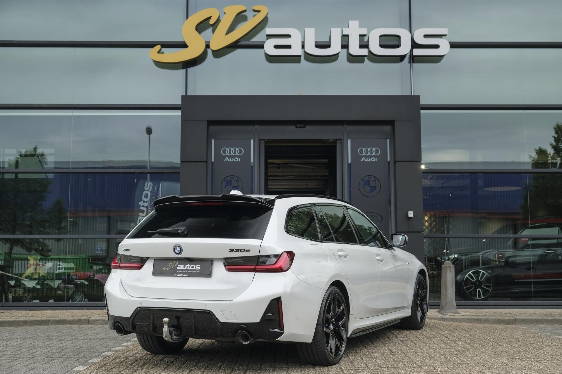 BMW 3-serie Touring 330e xDrive M-sport M3 stoelen Panoramad, Auto's, Automaat, 1998 cc, Gebruikt, 4 cilinders