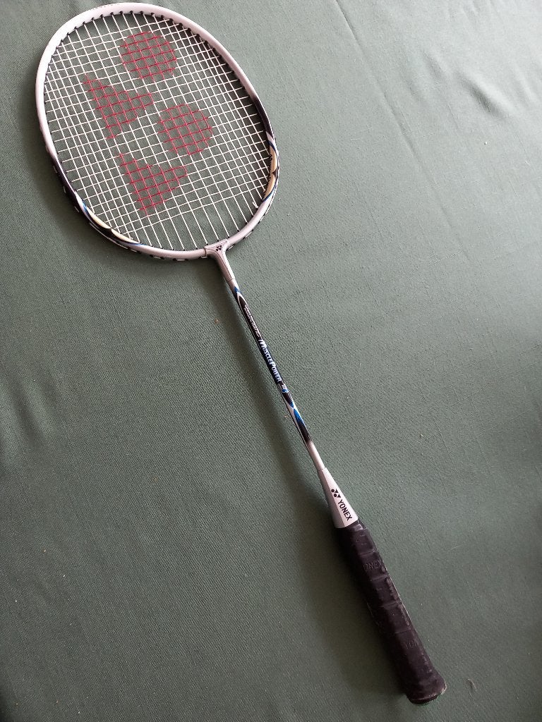 Badmintonracket Yonex musclepower 3., Sport en Fitness, Ophalen of Verzenden, Zo goed als nieuw, Racket(s)