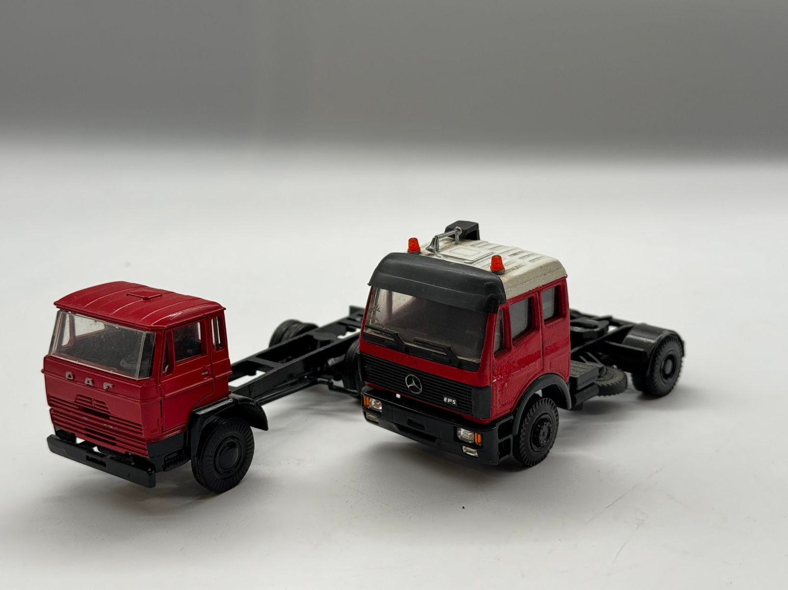 LION TOYS MERCEDES SK + DAF 1900 VERBOUW, Gebruikt, ., Ophalen of Verzenden, .