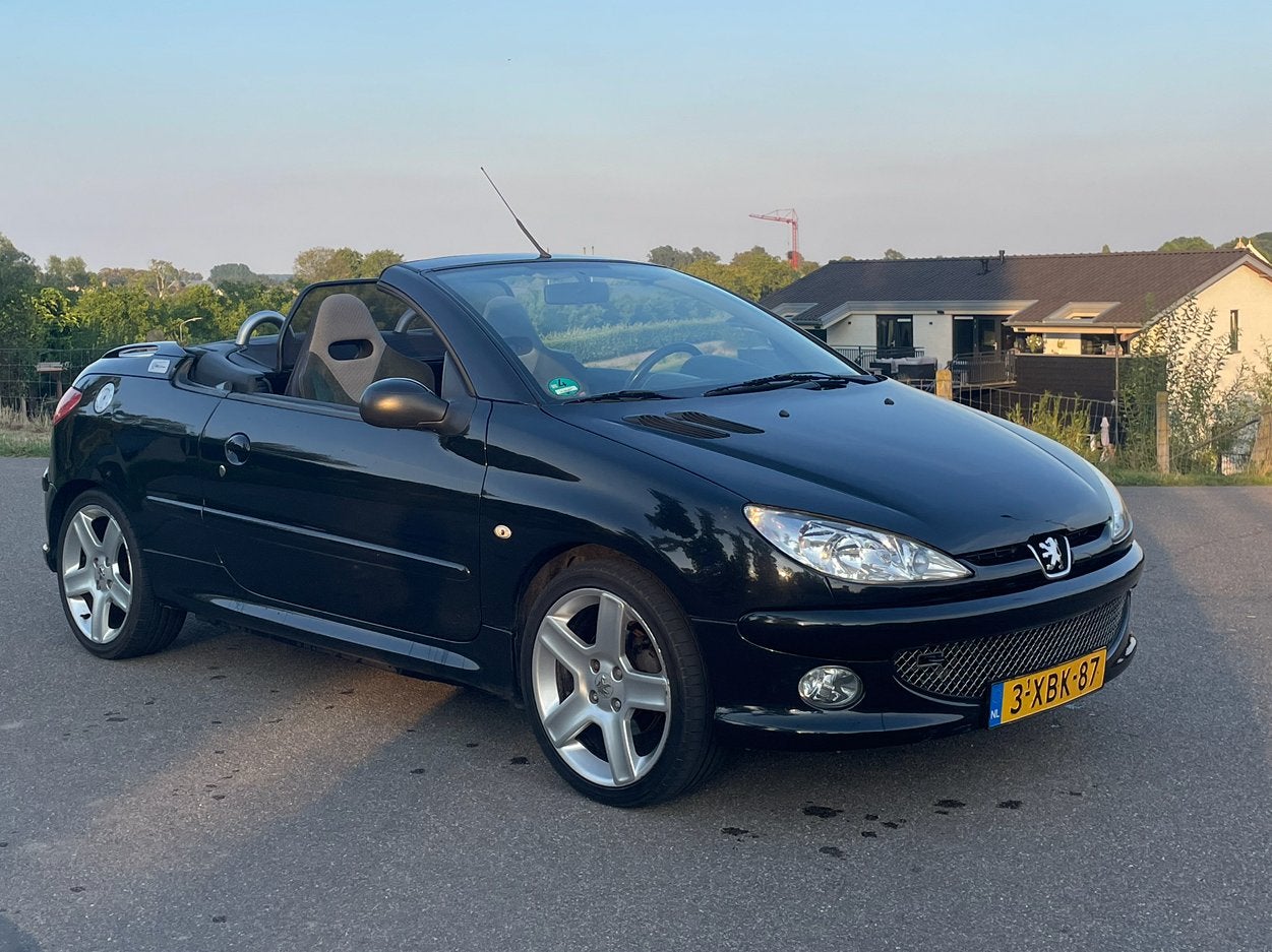 Peugeot 206 CC RC-Line -1.6 - NW APK - Origineel – Zeldzaam!, Voorwielaandrijving, 4 cilinders, Cabriolet, 4 stoelen