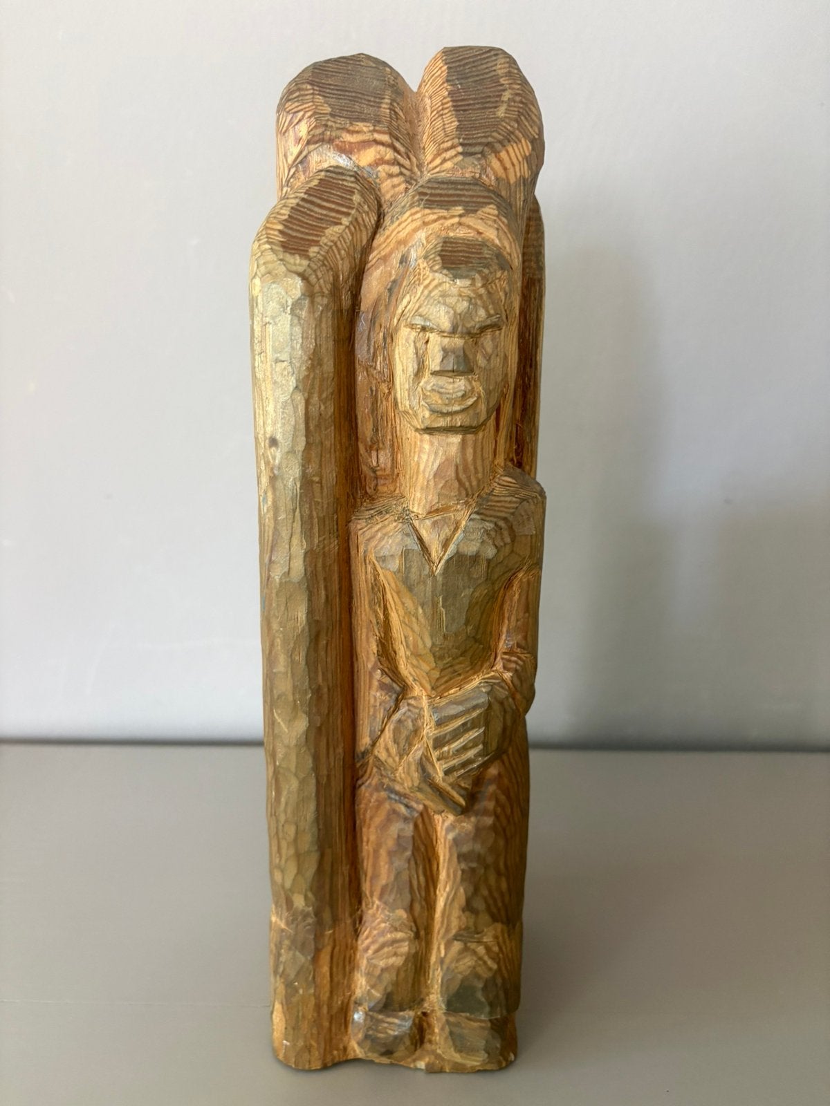 Houten sculptuur van Judith Borst, Houtsnijwerk, Ophalen of Verzenden, Handgemaakt, 20 - 50 cm