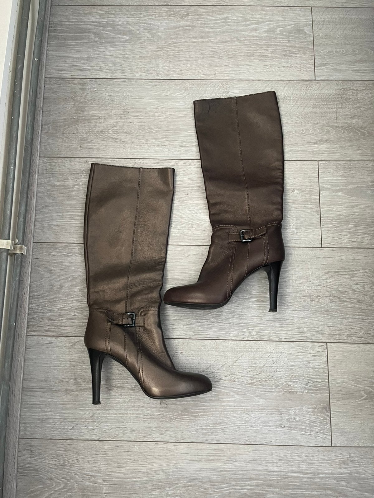 Hoge bruine laarzen Hugo Boss maat 39, Kleding | Dames, Hoge laarzen, Bruin, Ophalen of Verzenden, Gedragen