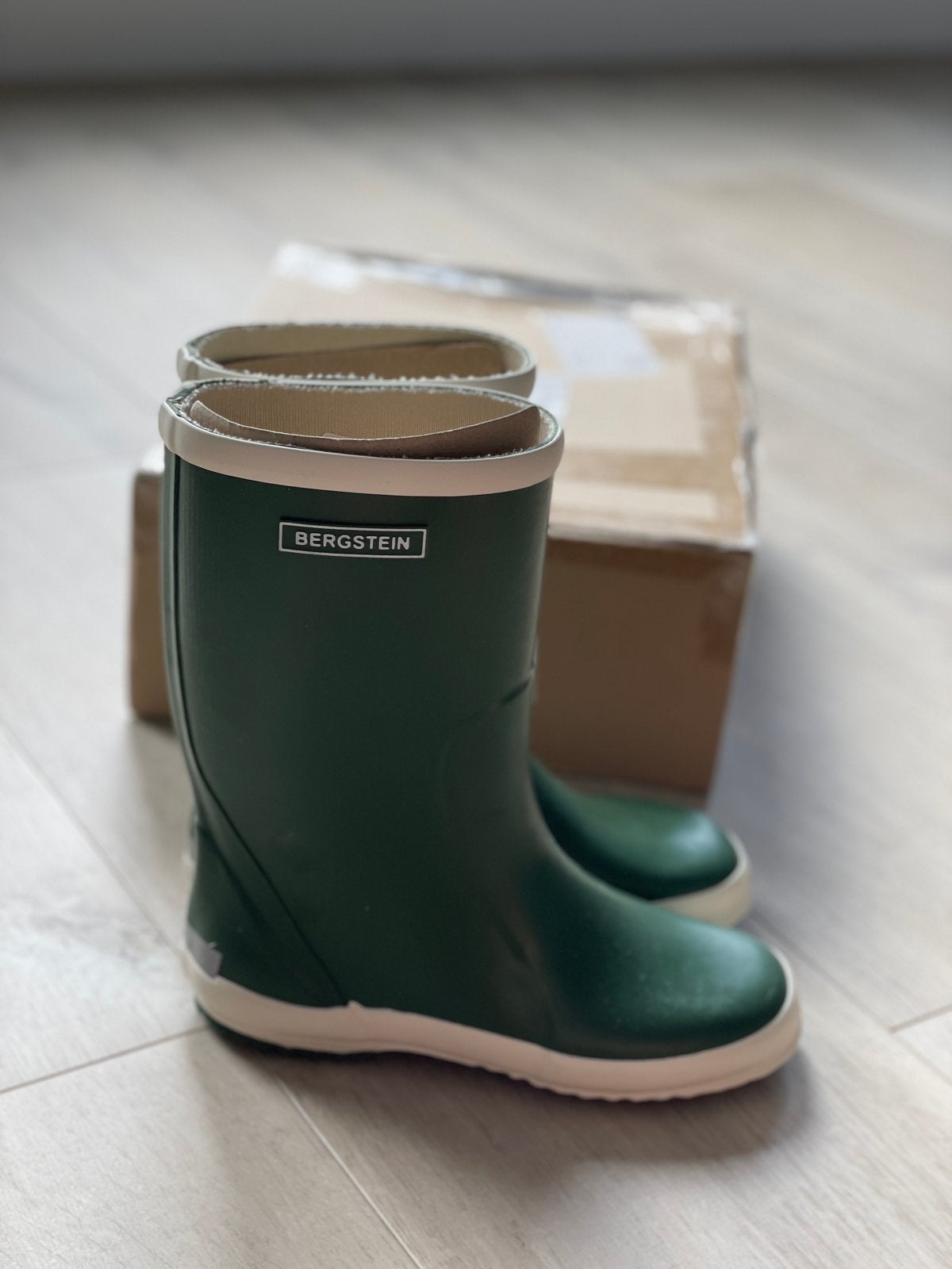 Bergstein regenlaarzen donkergroen maat 32 - nieuw, Kinderen en Baby's, Kinderkleding | Schoenen en Sokken, Jongen of Meisje, Nieuw