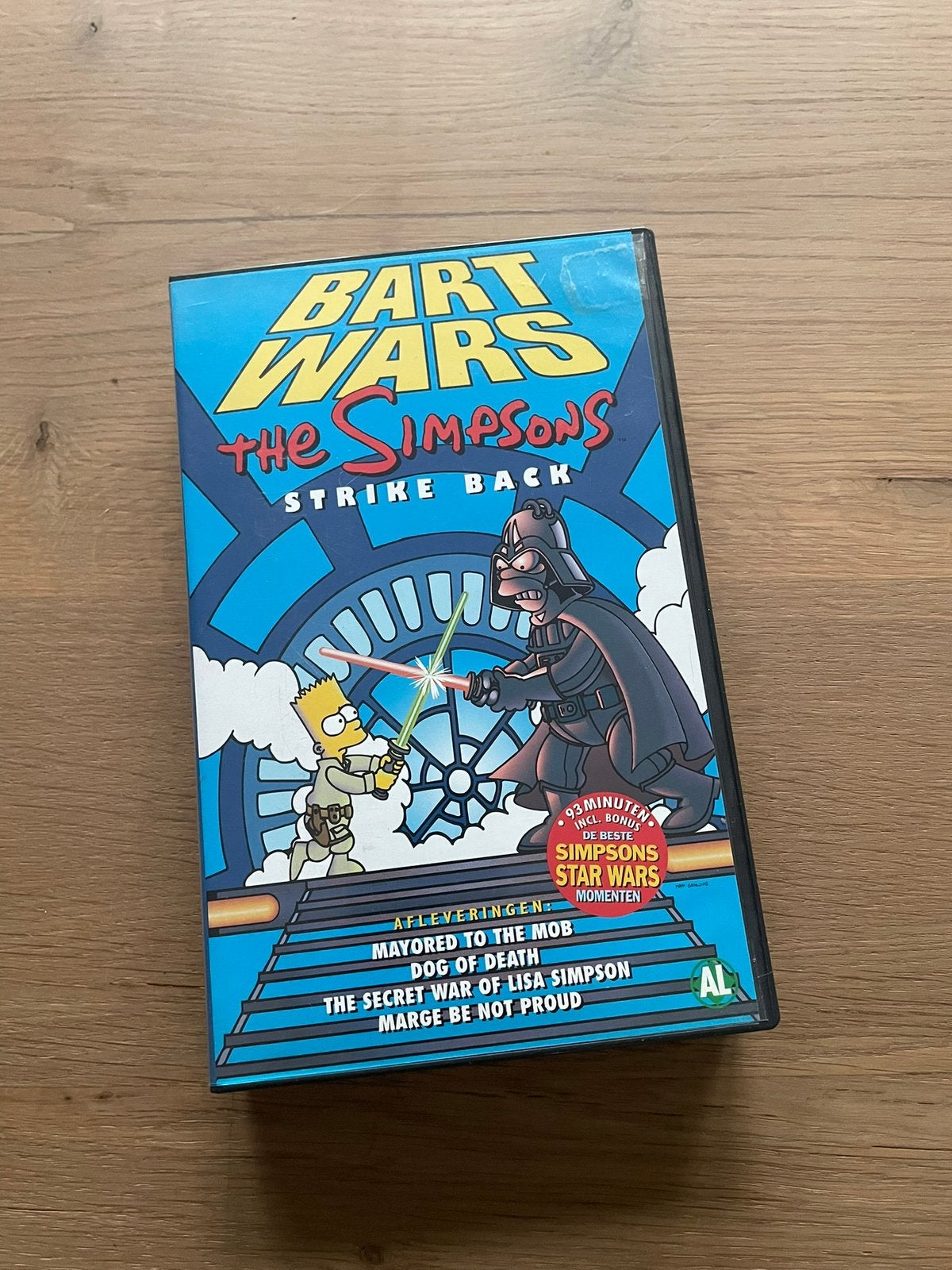VHS: Bart Wars - The Simpsons Strike Back, Verzamelen, Star Wars, Zo goed als nieuw, Overige typen, Ophalen of Verzenden