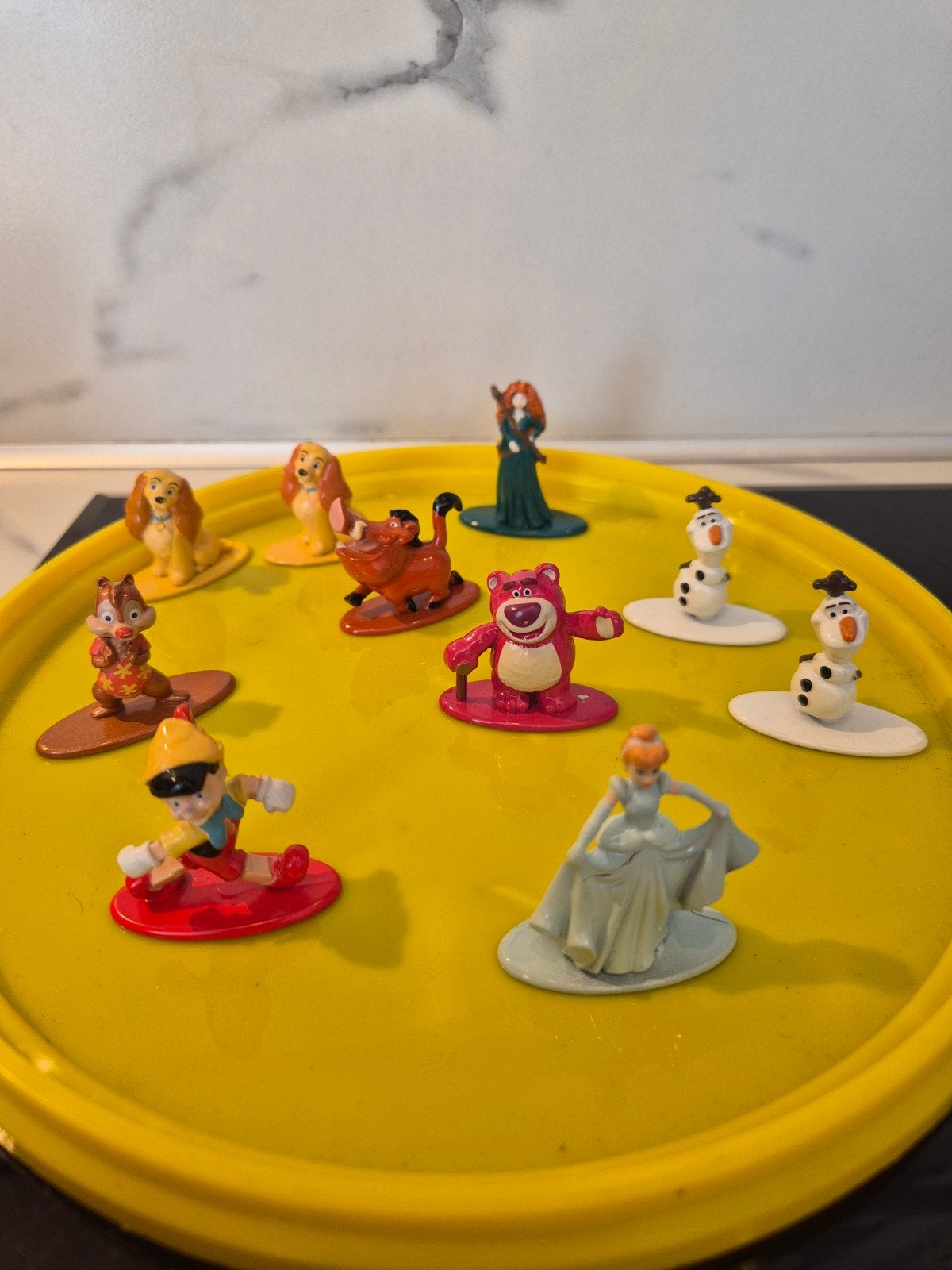 Disney Aldi figuurtjes: Joy en Eeyore gezocht, ruilen/koop, Verzamelen, Ophalen, Overige figuren, Zo goed als nieuw, Beeldje of Figuurtje