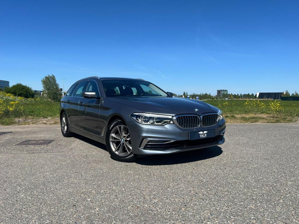 BMW 5-Serie 520i 184pk Aut. 2019 Grijs