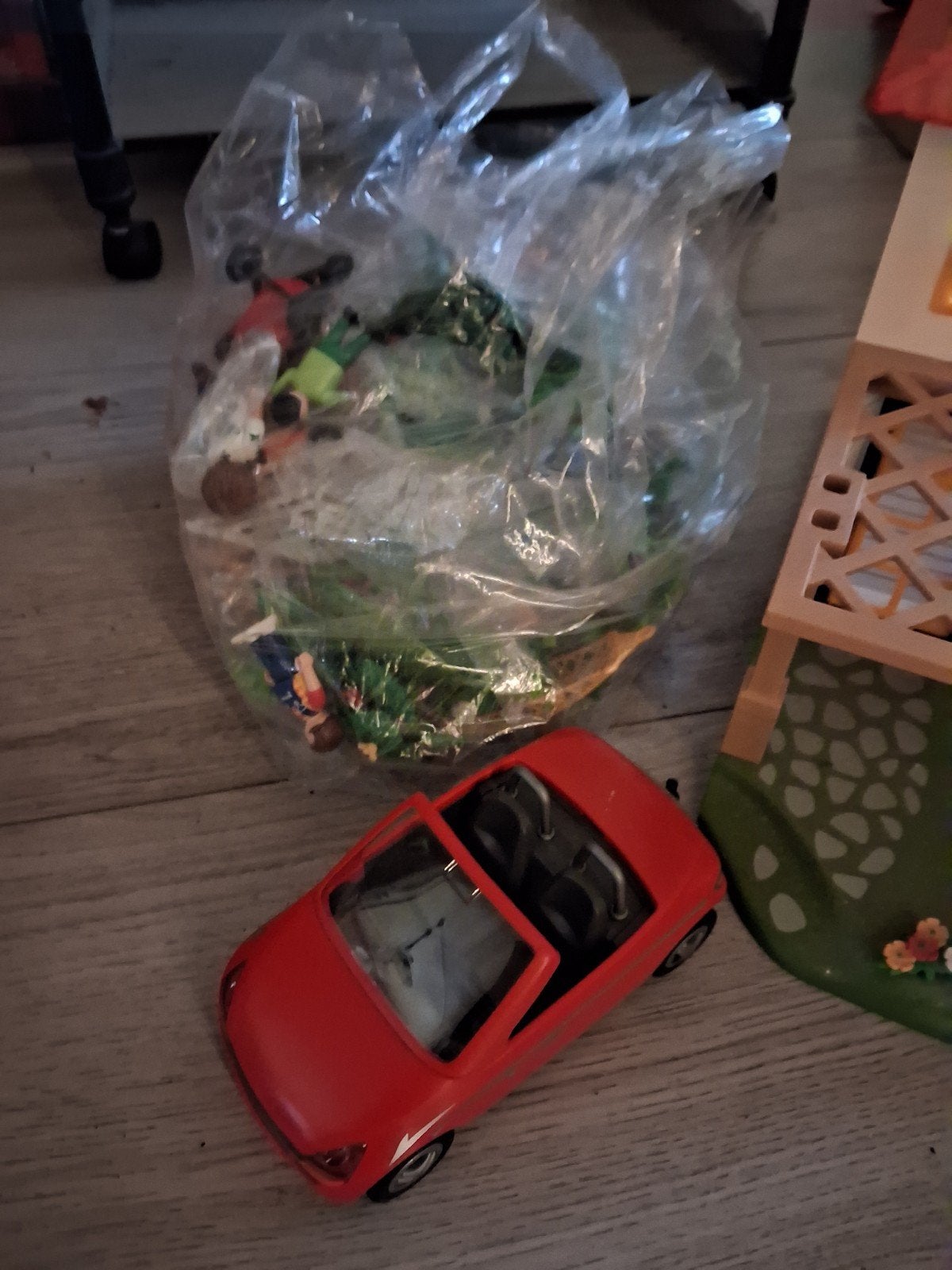 Foto 10 van Grote Playmobil collectie met poppenhuis en diverse sets