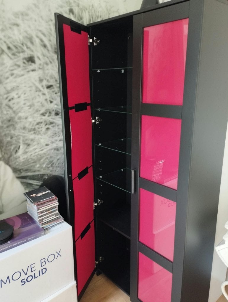 Zwarte boekenkast glazen deurtjes en planken, Ophalen, 25 tot 50 cm, 50 tot 100 cm, 150 tot 200 cm