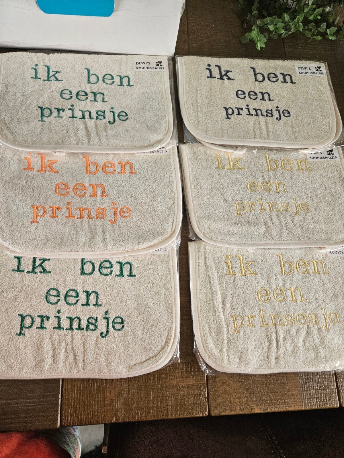 6 Nieuwe slabbetjes "Ik ben een prinsje", Ophalen of Verzenden, Nieuw