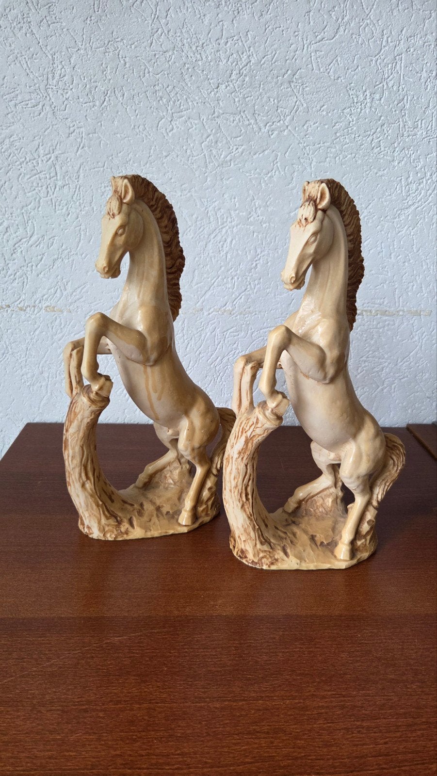 2 Steigerende paarden, Ophalen, Zo goed als nieuw, Dier