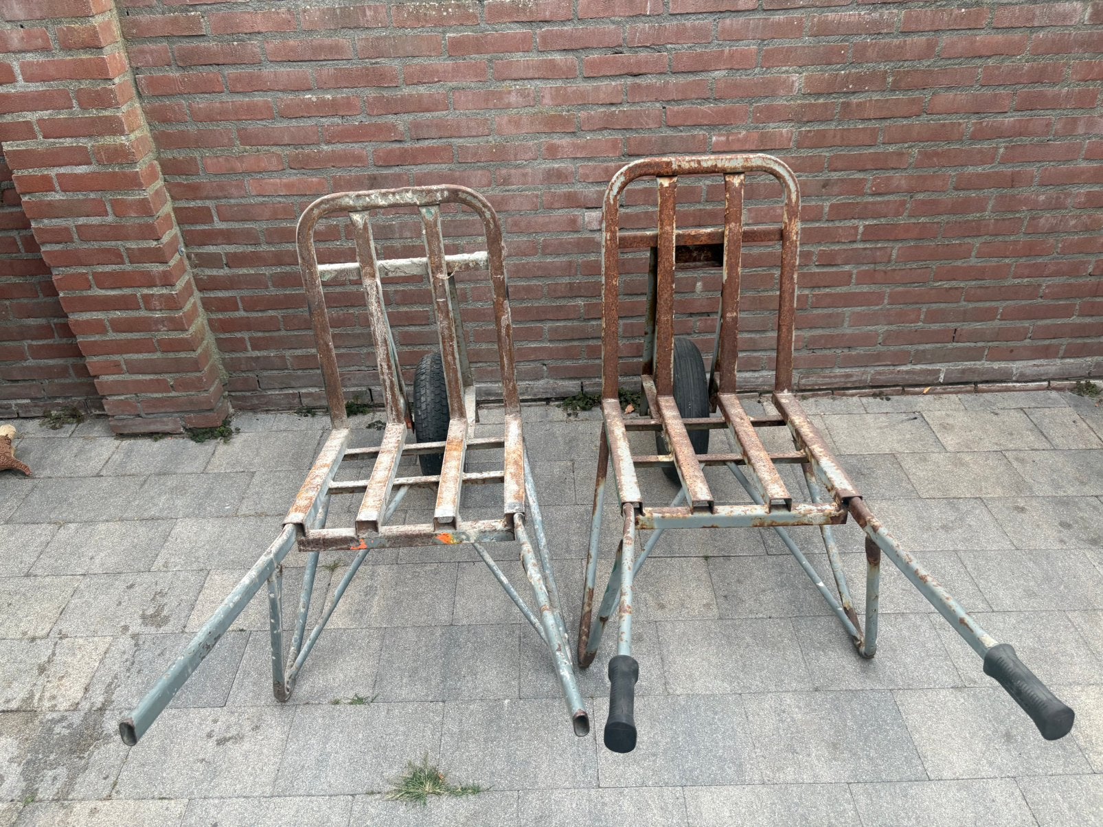 2 nog prima steenkruiwagens o.a. Matador, Ophalen, Gebruikt