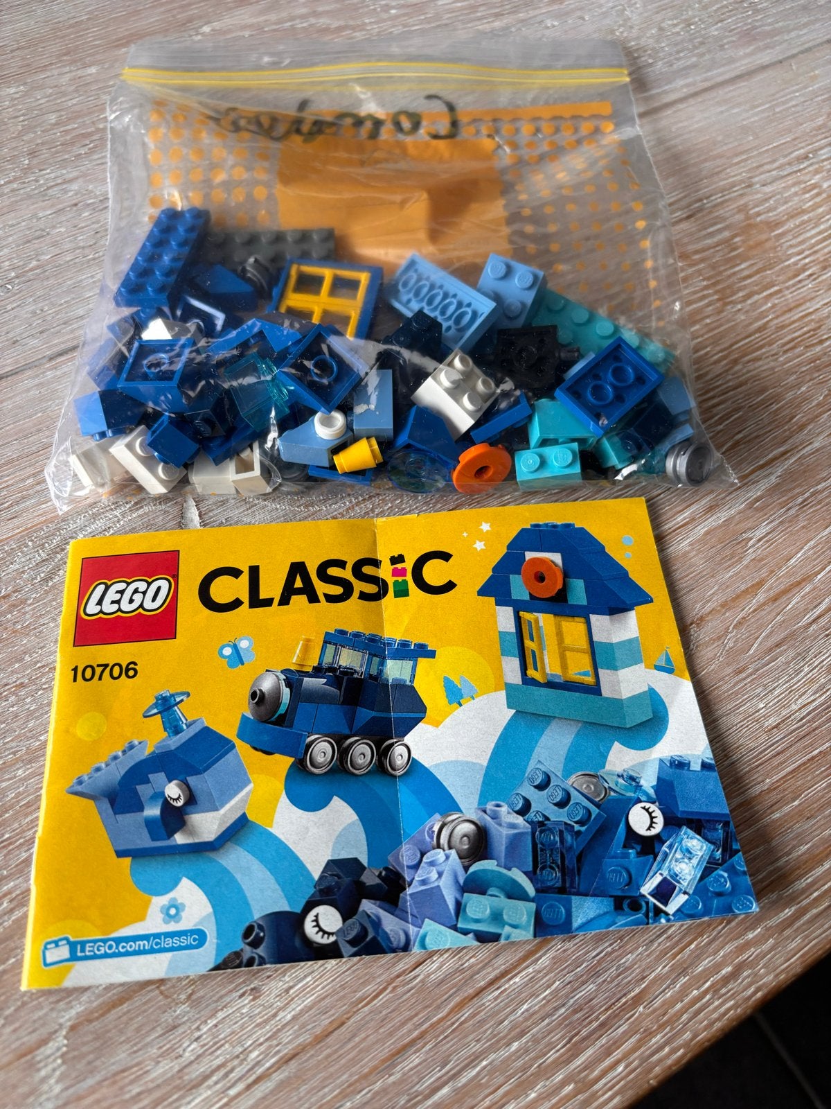LEGO Classic 10706 Blauwe Creatieve Bouwdoos met instructies, Ophalen of Verzenden, Zo goed als nieuw