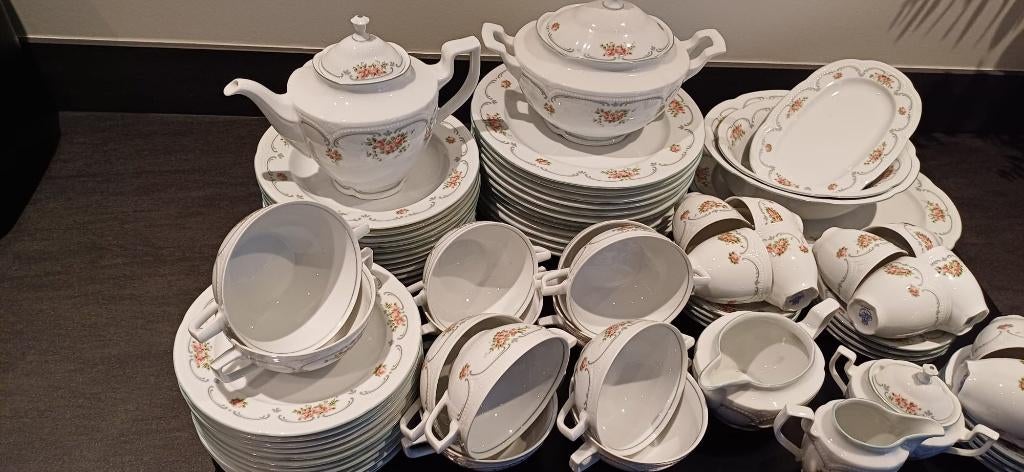 compleet porselein servies, Ophalen, Zo goed als nieuw, Overige stijlen, Porselein