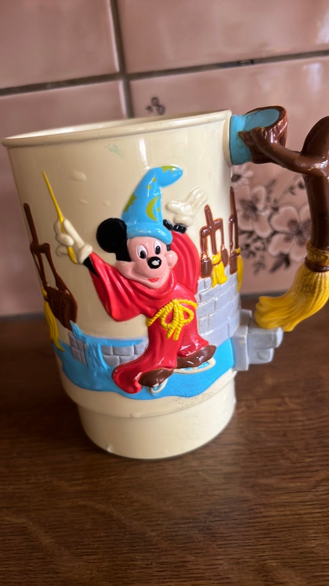 Mickey fantasia 3d world on ice beker, Ophalen of Verzenden, Mickey Mouse, Zo goed als nieuw, Servies