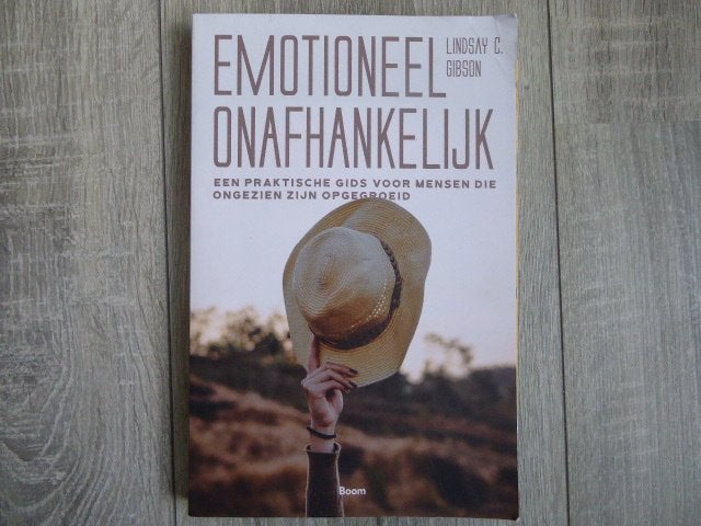 EMOTIONEEL ONAFHANKELIJK Lindsay GIBSON pb 2022, Gelezen, Sociale psychologie, Ophalen of Verzenden, Gibson