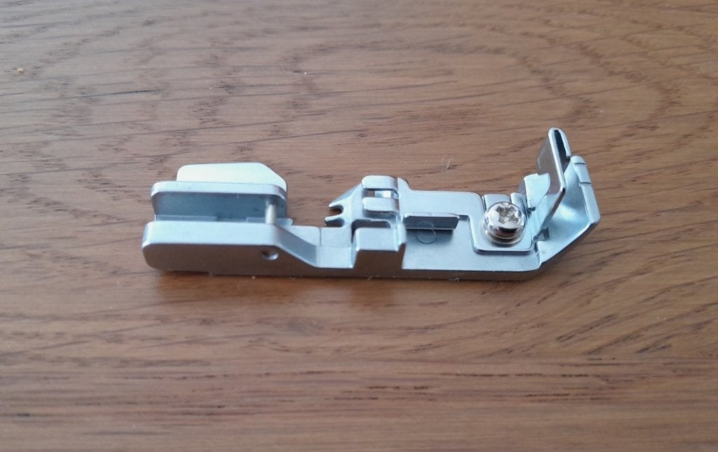 Bernina Koordvoet, Ophalen of Verzenden, Zo goed als nieuw, Lockmachine, Bernina
