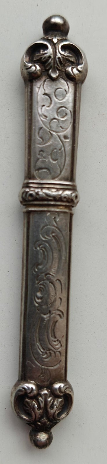 Antieke Zilveren Naaldenkoker - 4.5 cm, Antiek en Kunst, Antiek | Goud en Zilver, Ophalen of Verzenden