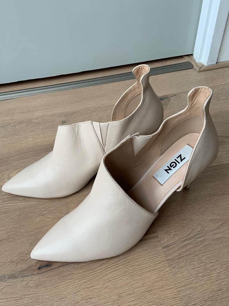 Zign pumps, beige, maat 43, Kleding | Dames, Schoenen, Pumps, Beige, Ophalen of Verzenden, Zo goed als nieuw
