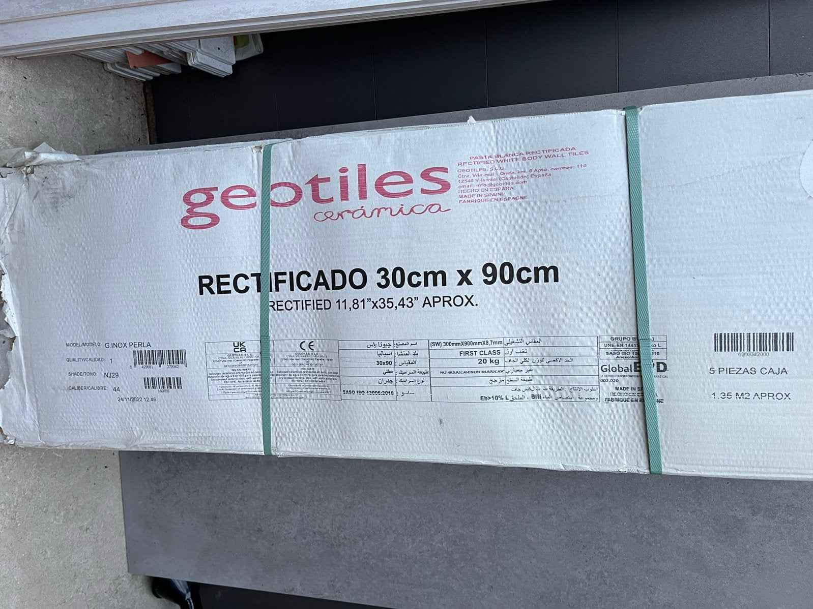 Badkamertegel 30x90, Ophalen, Nieuw, 5 tot 10 m², 20 tot 40 cm
