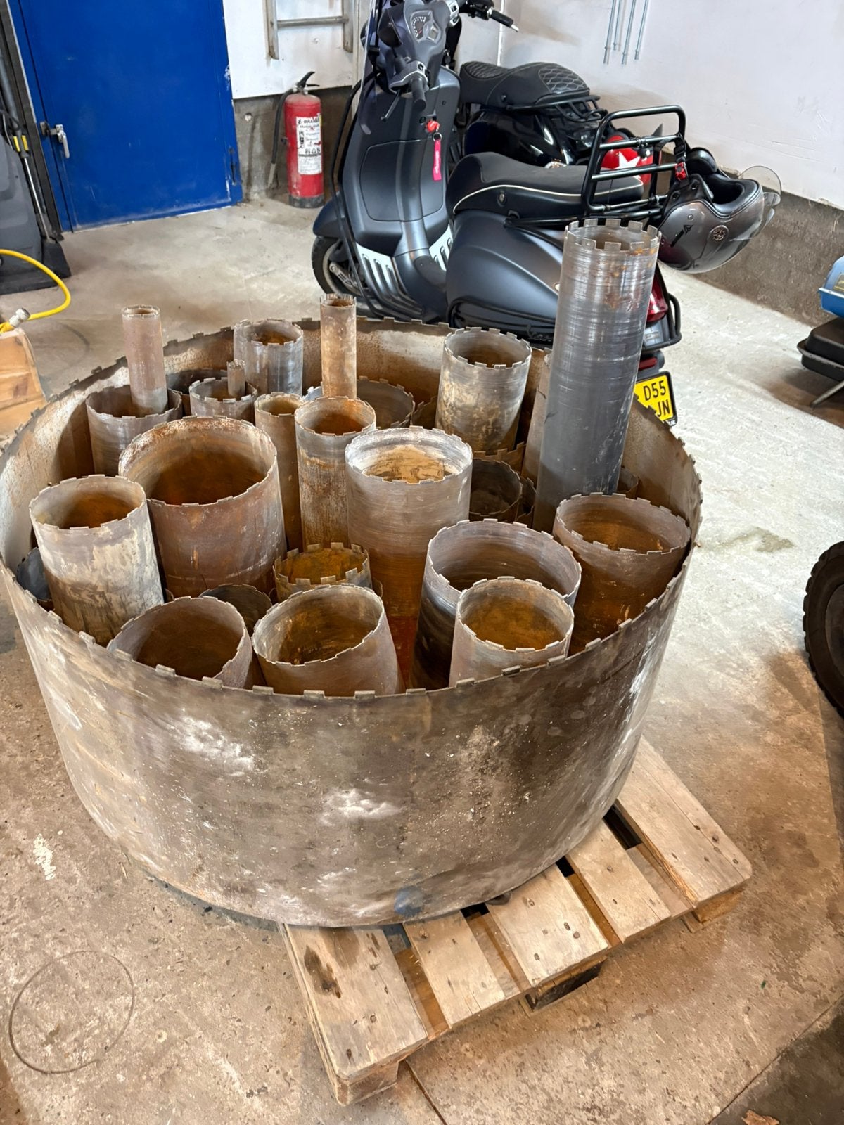 Partij diamant beton boren, Ophalen