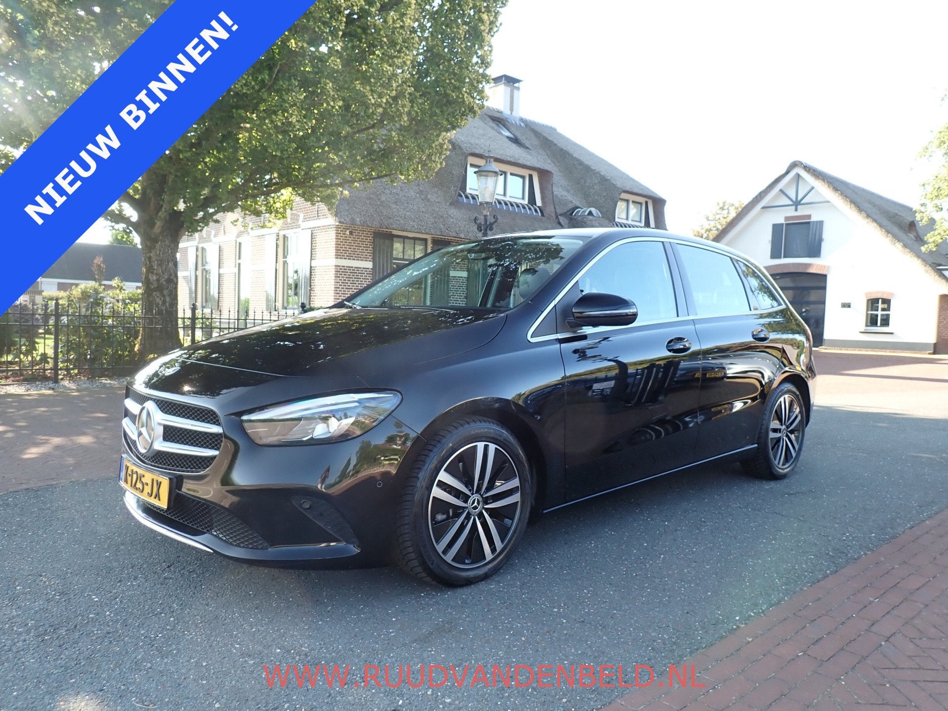 Mercedes-Benz B-Klasse 200 SPORTLEER / SFEERVERLICHTING / NA, Auto's, Gebruikt, 4 cilinders, Zwart, Bedrijf