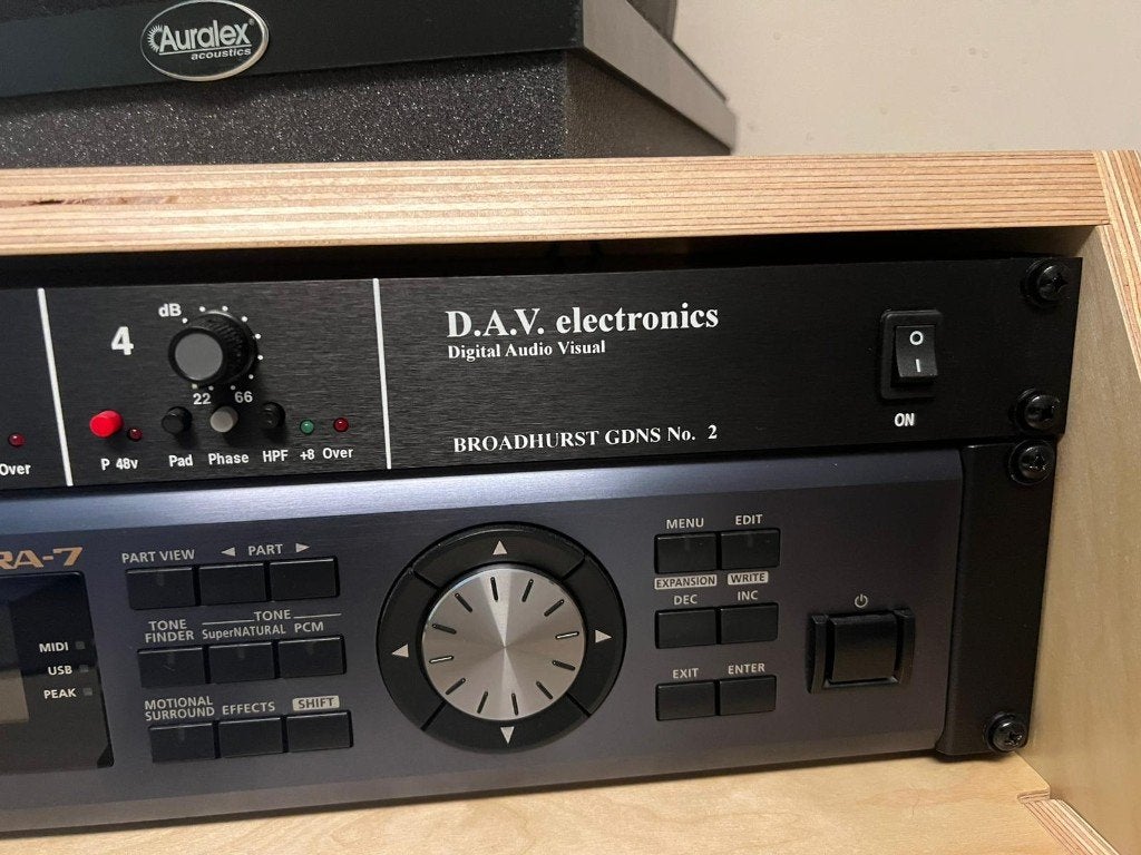 D.A.V. Electronics Broadhurst Gardens No. 2 Mic Amplifier, Ophalen of Verzenden, Zo goed als nieuw, Studiomicrofoon