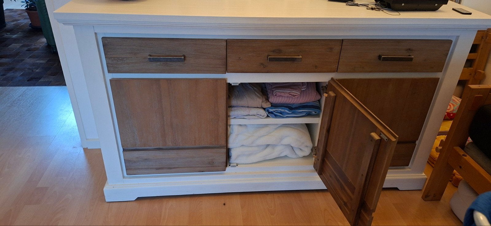 Landelijk dressoir en TV meubel met lades en deuren, Ophalen, Gebruikt, Met deur(en), 150 tot 200 cm