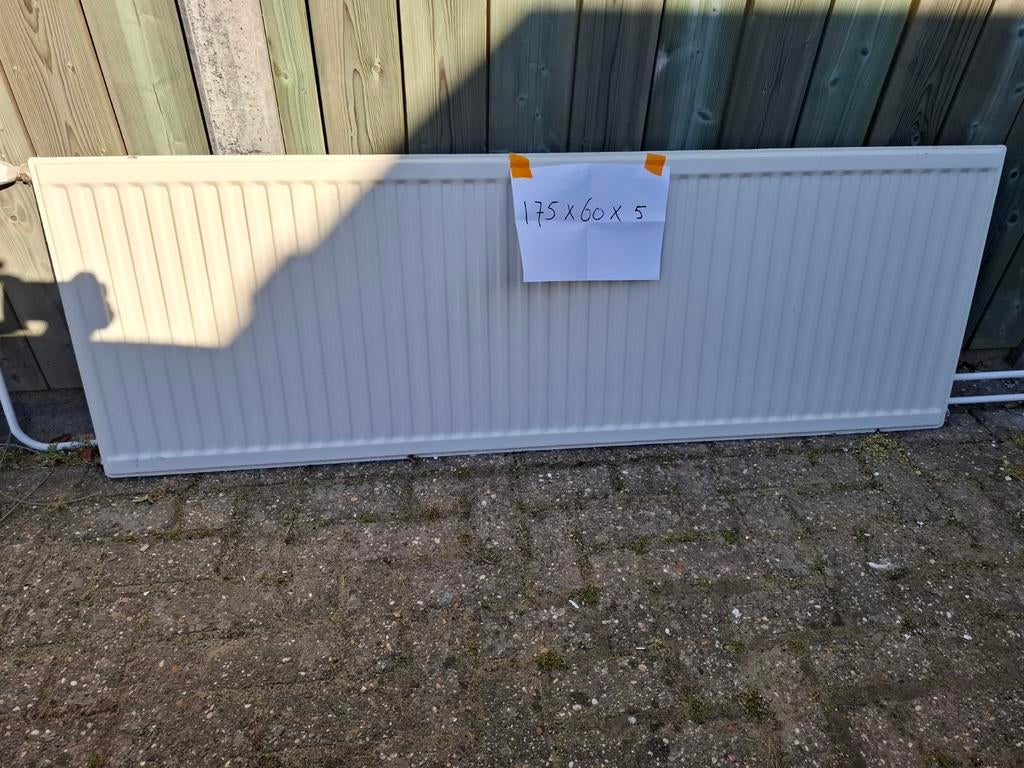 Radiator, enkele plaat, Doe-het-zelf en Verbouw, Verwarming en Radiatoren, Ophalen, 60 tot 150 cm, Radiator, 30 tot 80 cm