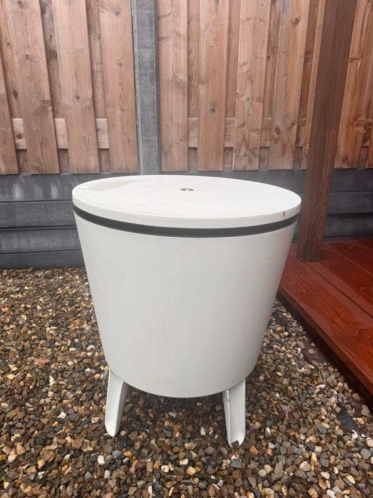 Drankkoeler bijzettafel voor terras/tuin, Tuin en Terras, Ophalen of Verzenden, Zo goed als nieuw, Rond, Kunststof