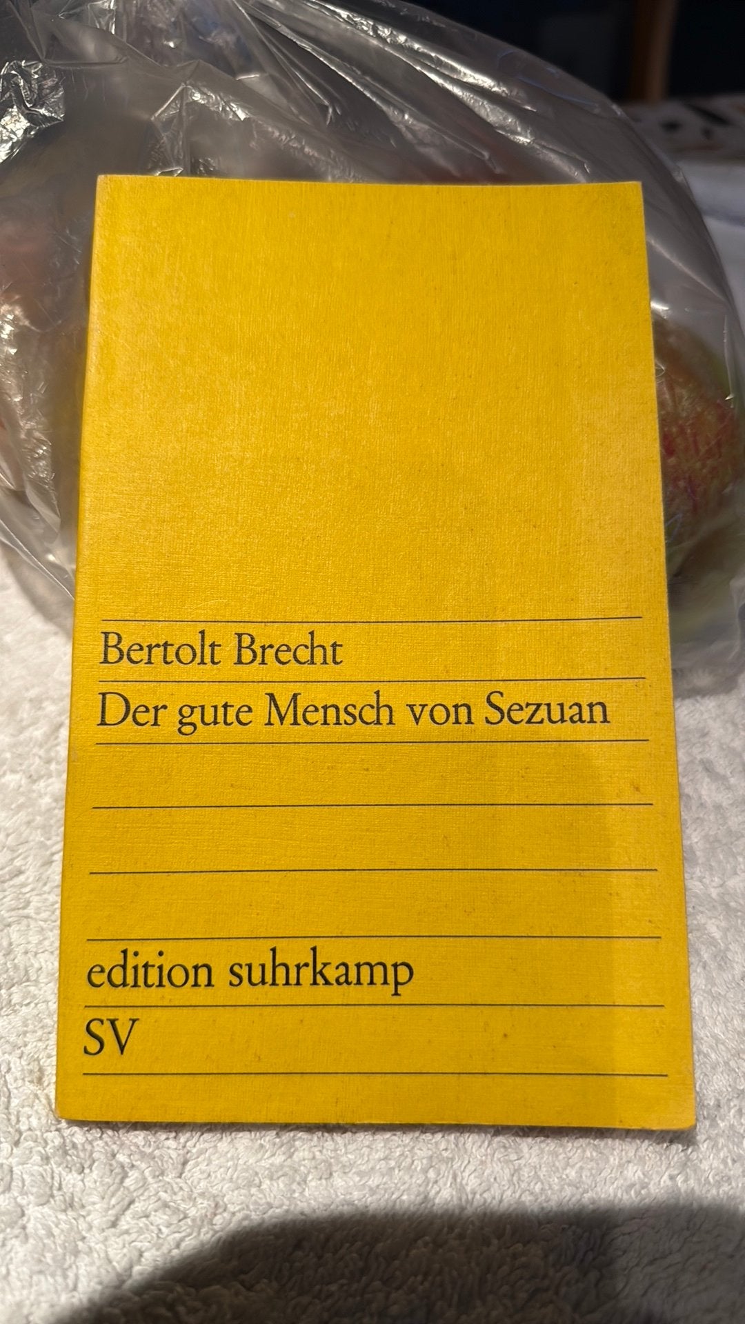 Der gute Mensch von Sezuan. Bertolt Brecht, Ophalen of Verzenden, Zo goed als nieuw