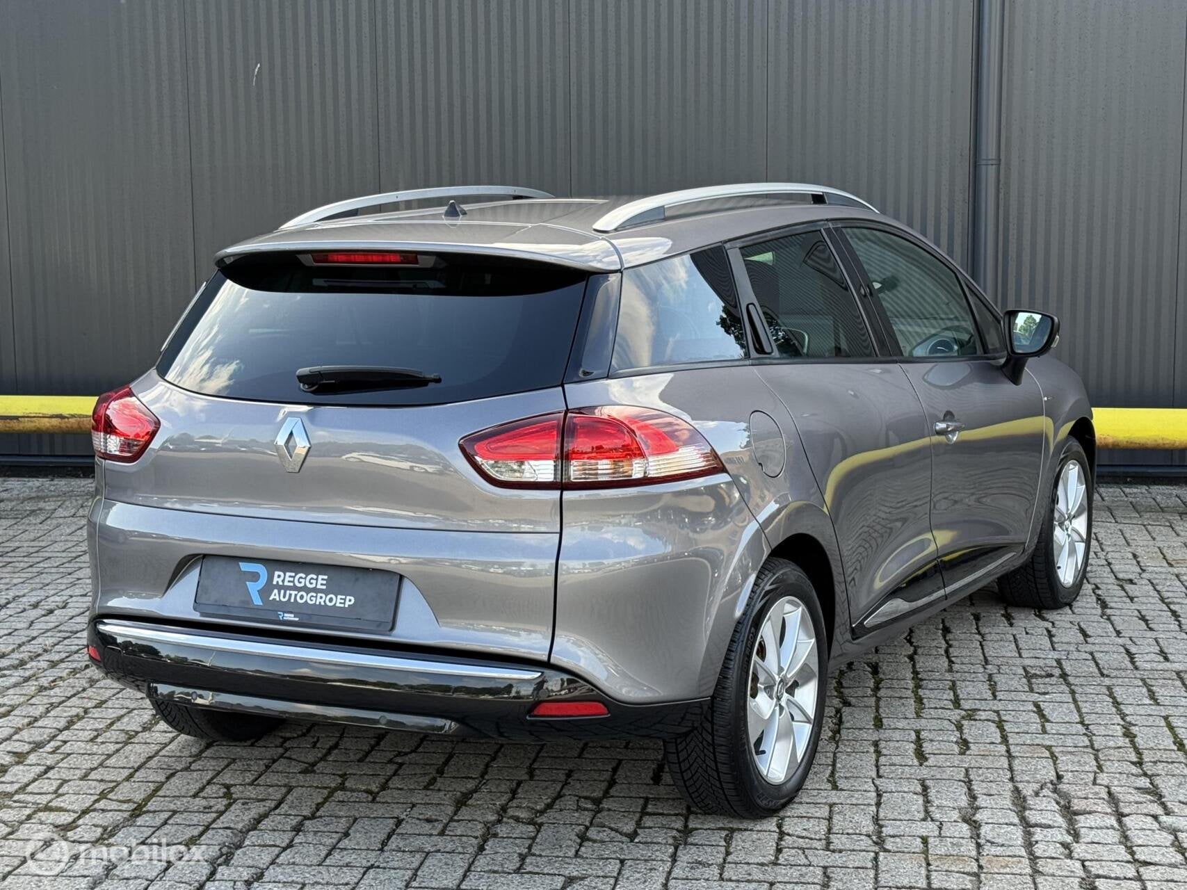 Renault Clio Estate 1.2 Dynamique NAVI | CRUISE | CLIMA, Auto's, Voorwielaandrijving, Gebruikt, 4 cilinders, Handgeschakeld