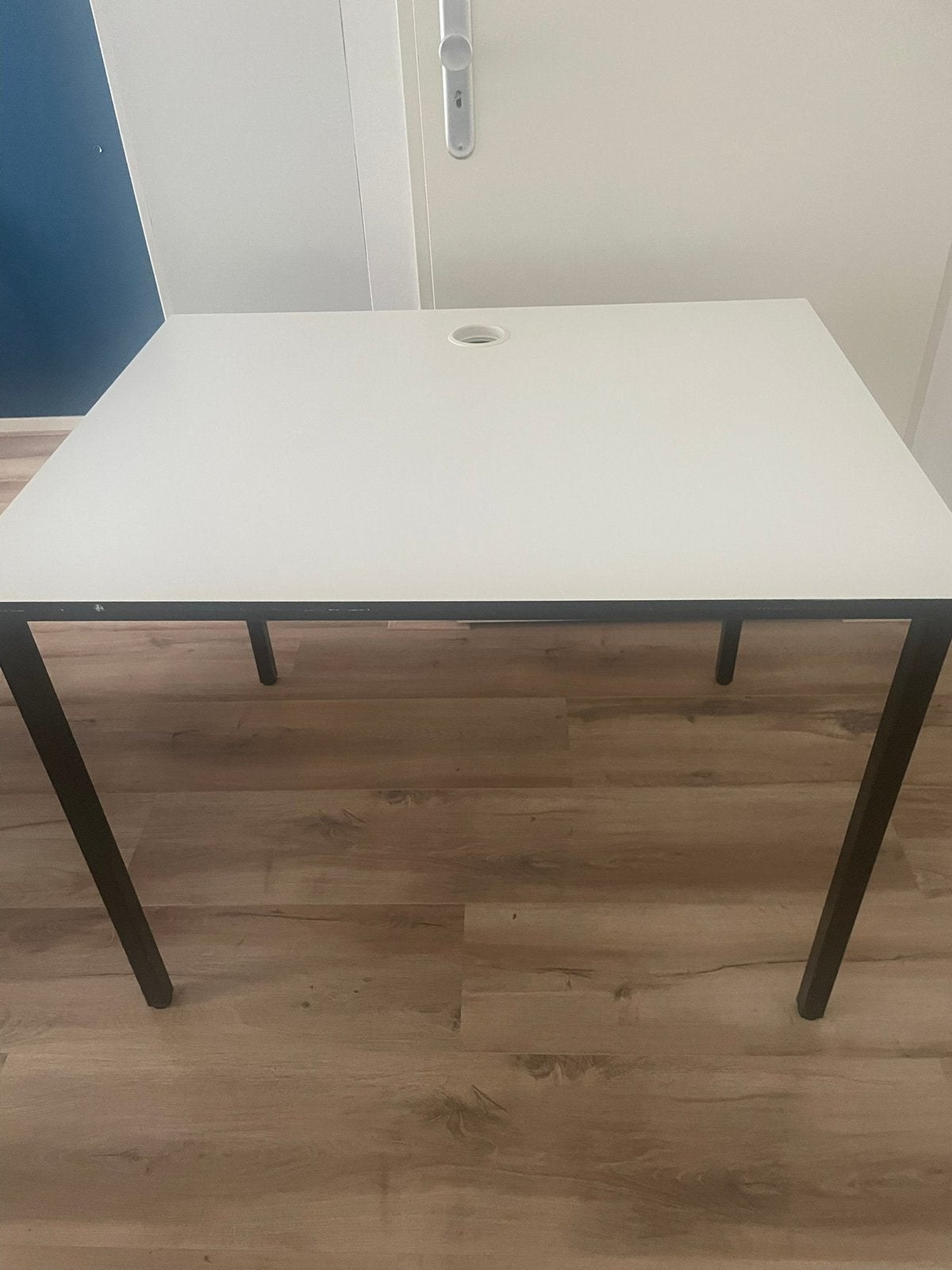 Te koop: Gispen bureau, wit (100x80 cm), Ophalen, Gispen, Kabelgoot, Zo goed als nieuw