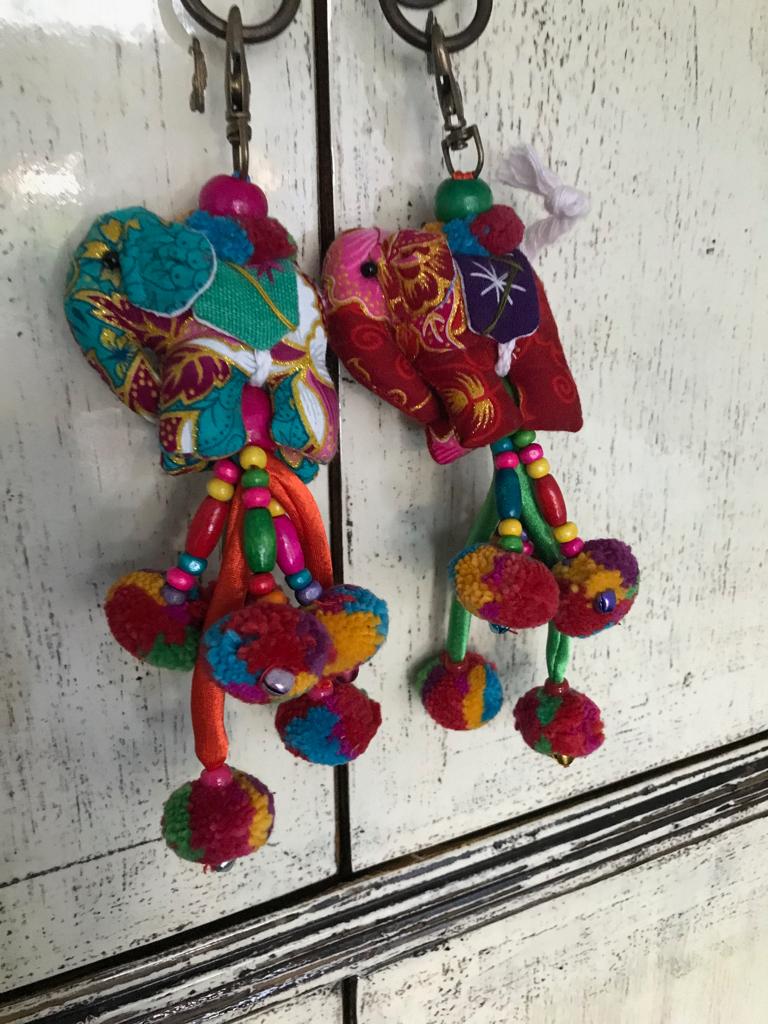Thaise olifant geluk sleutelhanger handgemaakt kasthanger, Verzamelen, Sleutelhangers, Verburgt Vintage, Dier of Natuur, Nieuw