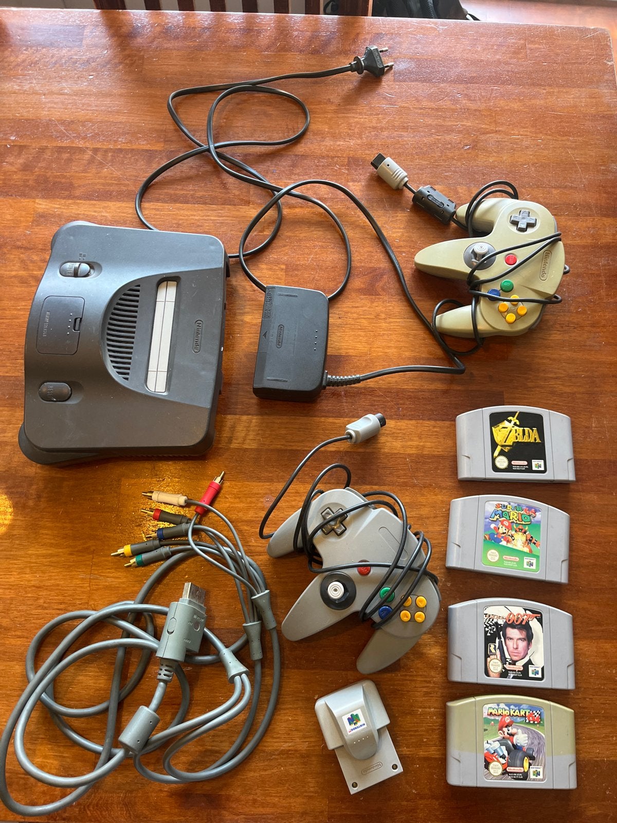 Nintendo 64 Console met 2 controllers, Ophalen, Gebruikt, Met 2 controllers, Met games