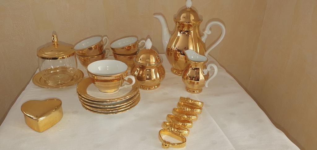 Prachtig Hutschenreuther Bavaria Koffieservies Goud, Ophalen