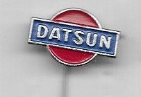 DATSUN AUTO SPELD, Ophalen of Verzenden, Zo goed als nieuw, Transport, Speldje of Pin