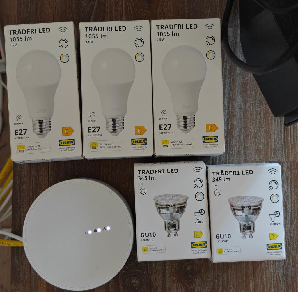 IKEA Tradfi set - Hub + 3x E27 + 2x GU10, Huis en Inrichting, Lampen | Losse lampen, Ophalen, Led-lamp, Minder dan 30 watt, E27 (groot)