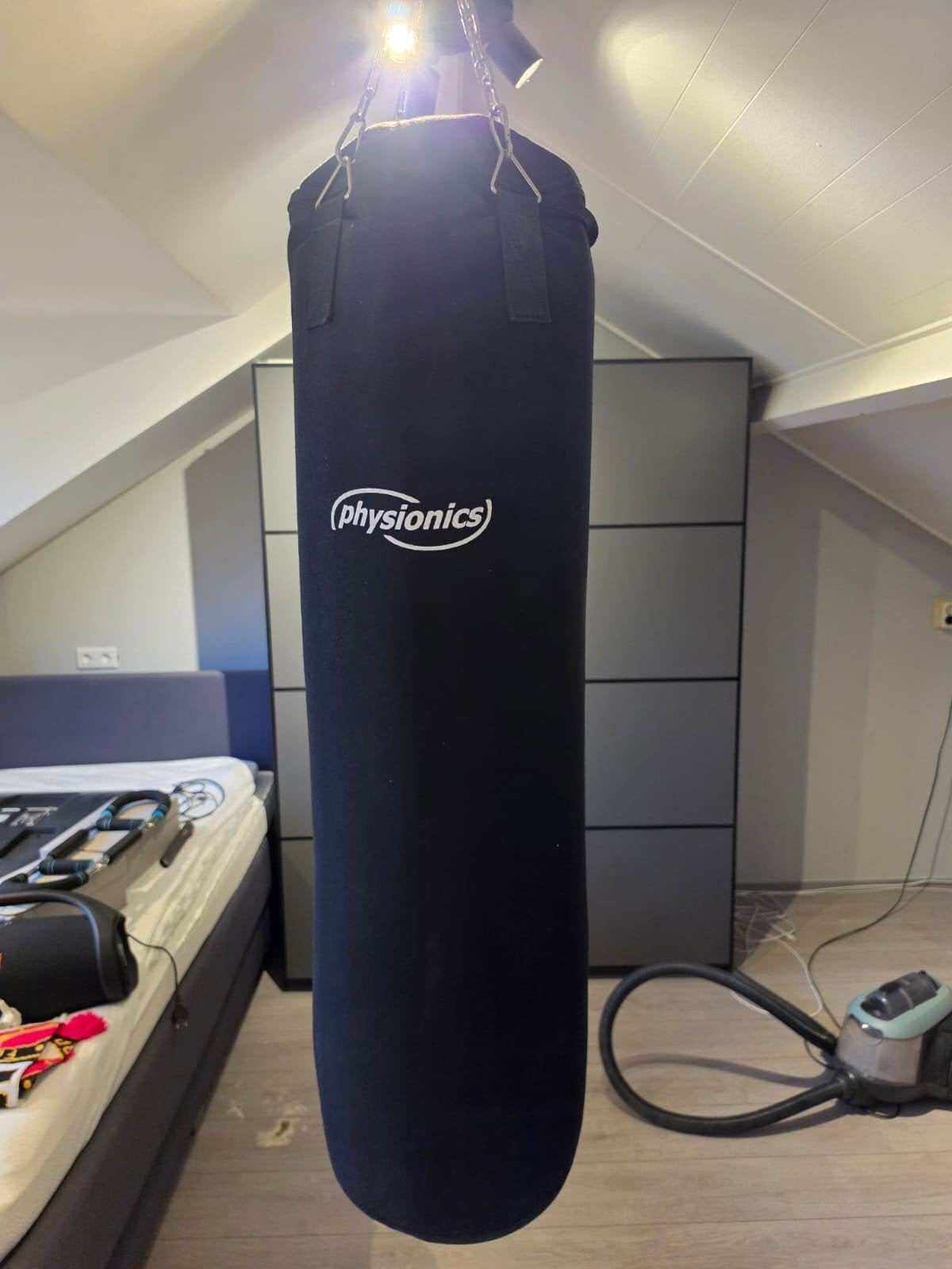 Grote bokszak 25 kg van Physionics incl haak en bokshandscho, Ophalen, Bokszak