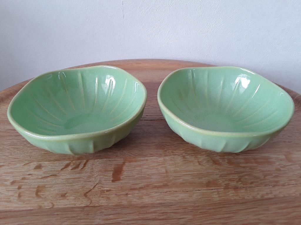 2 groene schaaltjes Intermezzo design by Joyye, Nieuw, Ophalen of Verzenden, Schaal of Schalen, Overige stijlen