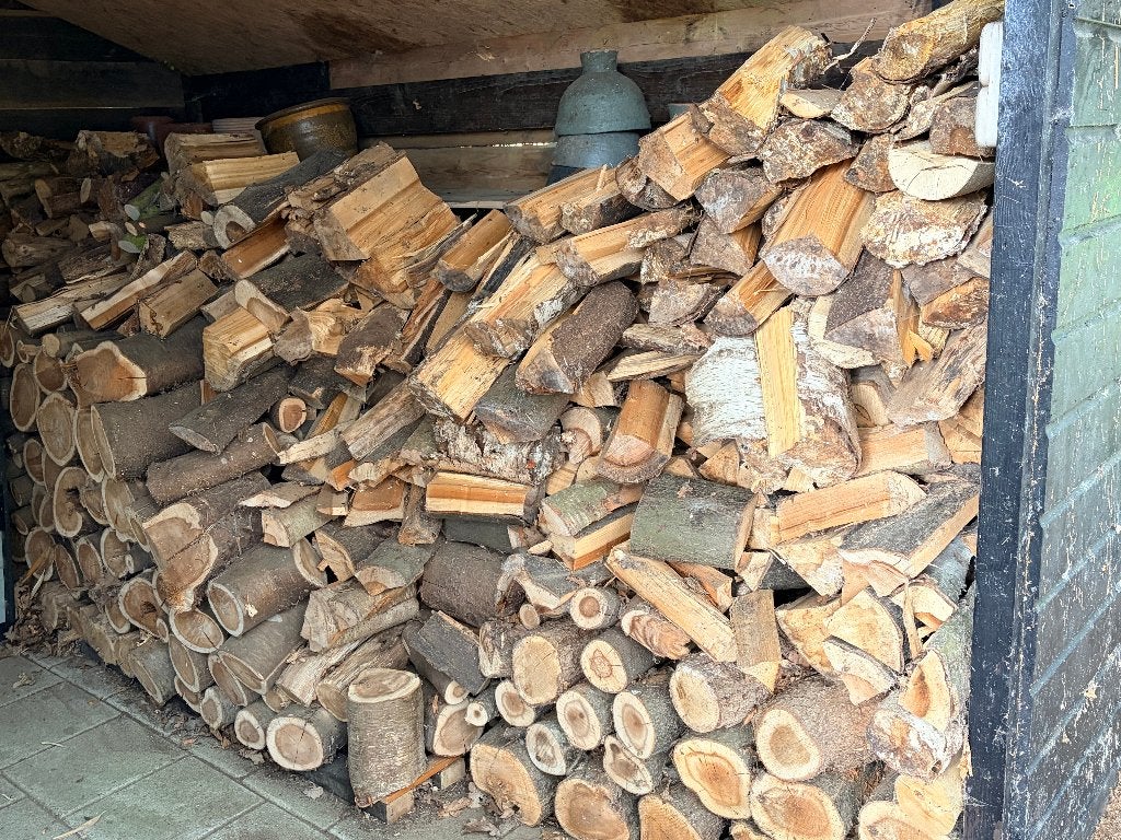 Ongeveer 3 kuub gemengd haardhout (eik en berk), Tuin en Terras, 3 tot 6 m³, Ophalen, Eikenhout, Blokken