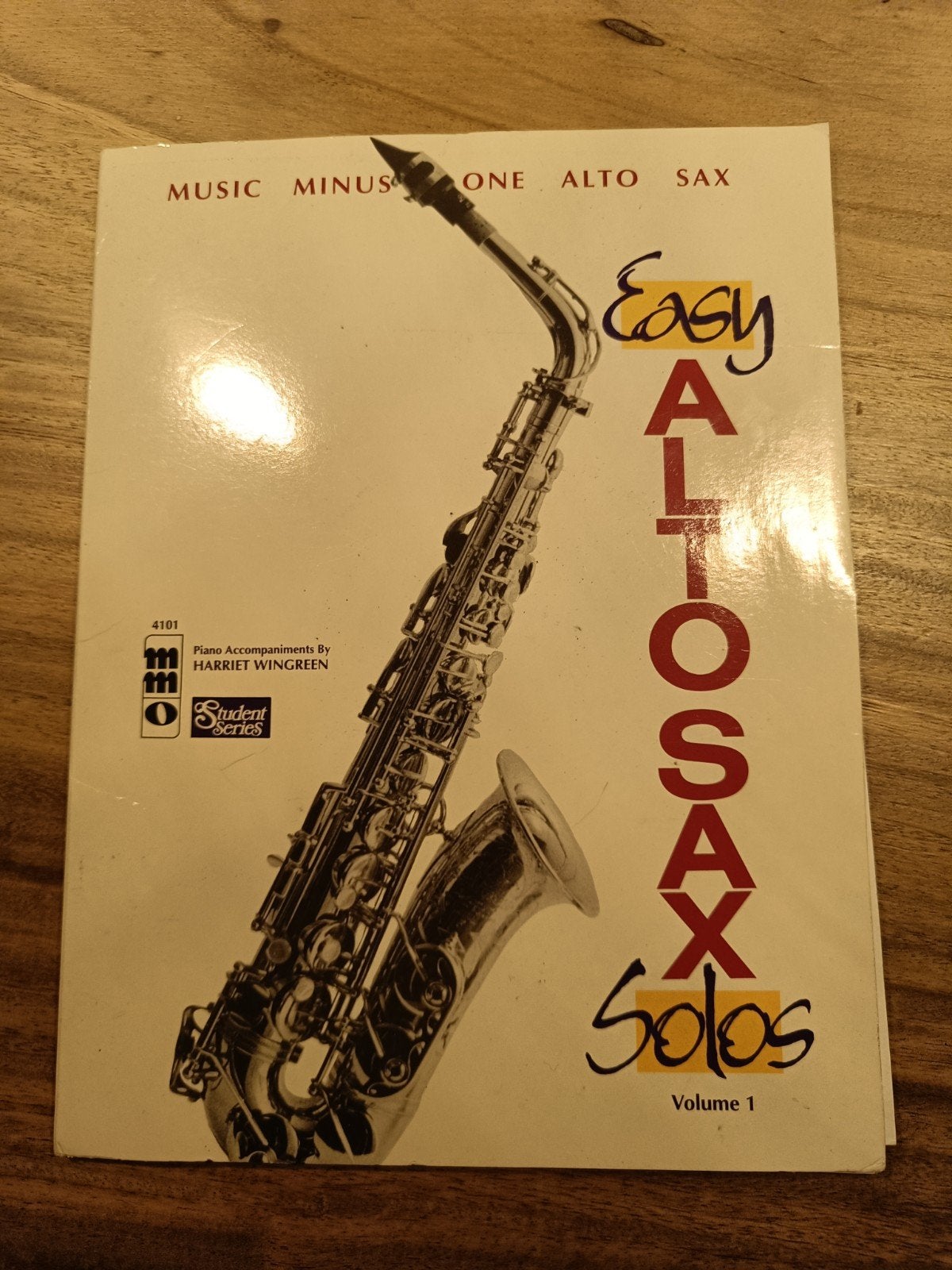 Easy Alto Sax Solos Volume 1 met CD - Muziek Minus One, Ophalen of Verzenden, Zo goed als nieuw, Populair, Saxofoon