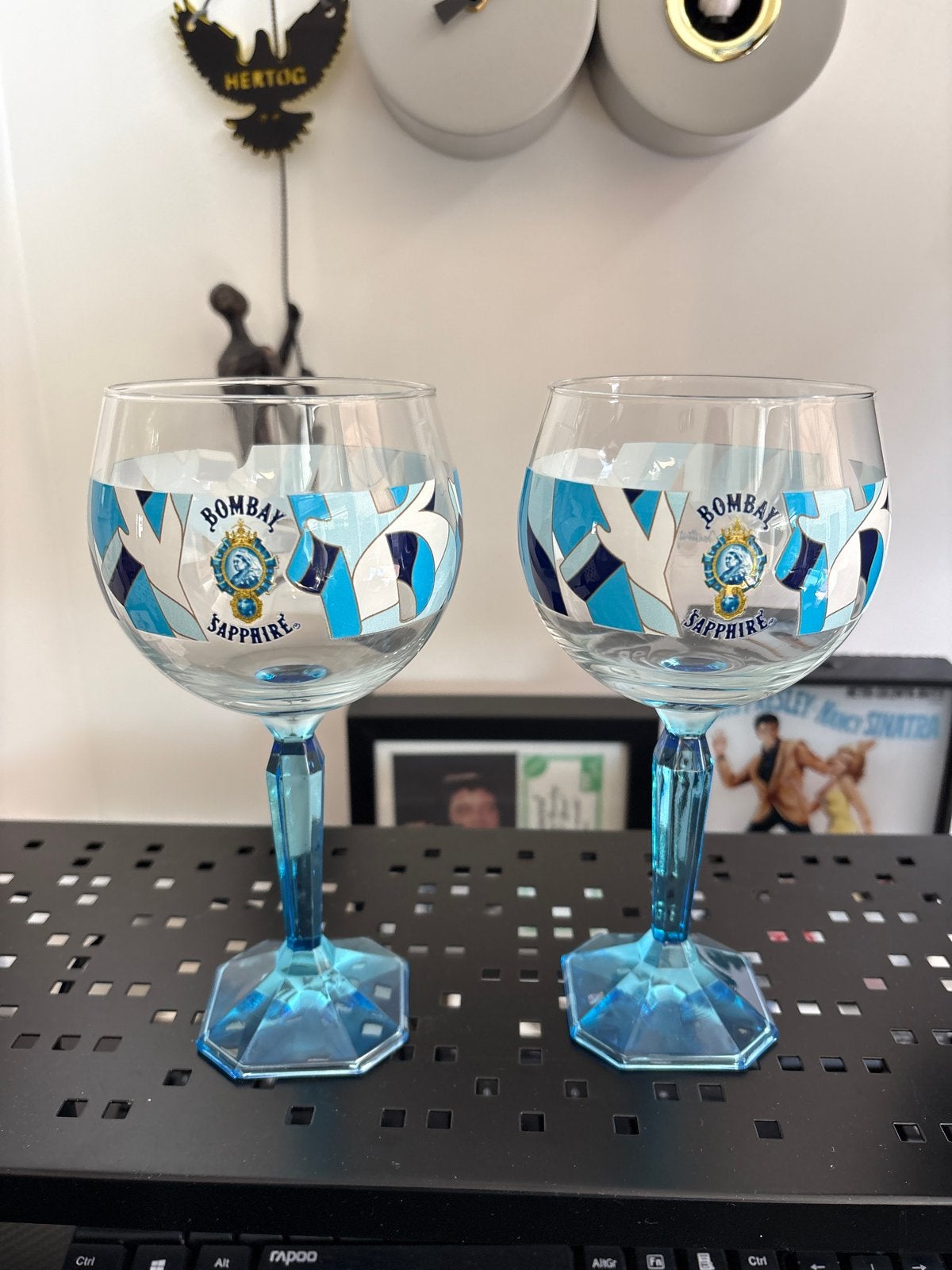 2 originele Bombay Sapphire Gin glazen, Ophalen of Verzenden, Zo goed als nieuw, Overige merken, Glas